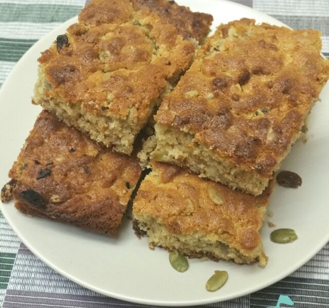 Thermomix-Seedy-Sultana-Slice